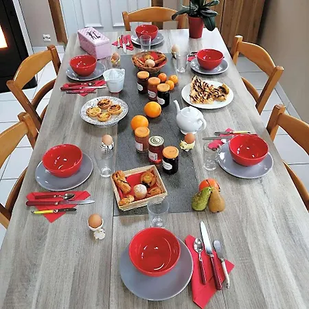 לינה וארוחת בוקר Chez Pimline